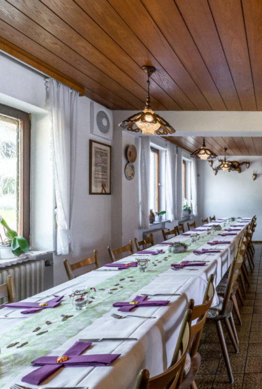 Gasthaus-Krone-Adelstetten_Nebenzimmer-gross2 Gasthaus-Krone-Adelstetten_Nebenzimmer-gross2